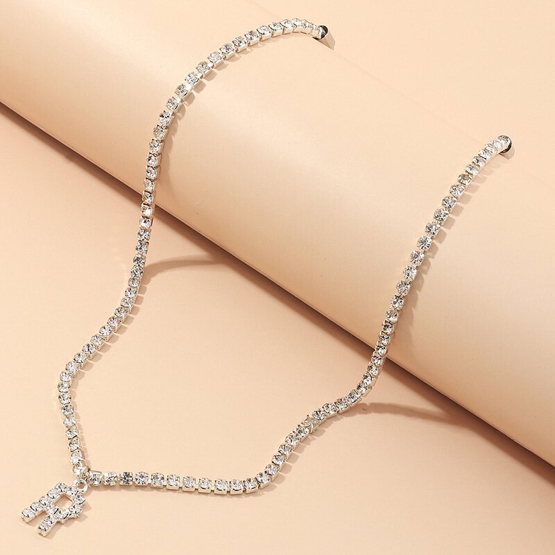 Trendy Classic 26 Naszyjnik Z Alfabetem Angielskim Stop Srebra Diamentowy Uchwyt Początkowy Z Biżuteria