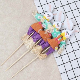 Zajączek Wielkanocny Strach Na Wróble Z Delikatną Kokardką I Fajnymi Szelkami Kreatywny Diy Handmade Na Średniej Wielkości